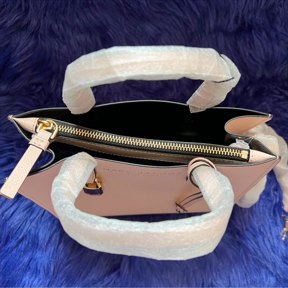 New! MARC JACOBS Mini Grind Crossbody Tote Bag in Peach Whip - Picture 9 of 12